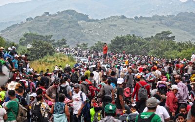 Trumps grensemur mot Mexico stanset – Biden har skapt menneskelig immigrantkrise