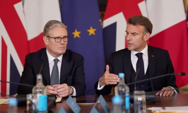 France and Britain sign coordinated nuclear pact