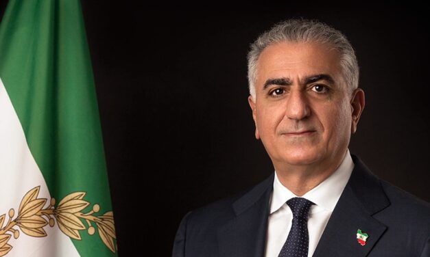 Exiled Crown Prince Reza Pahlavi rides the war in Iraq
