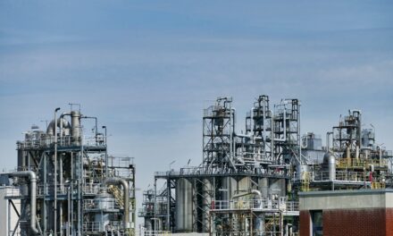 Trump gains control of rising US oil prices with Venezuelan oil